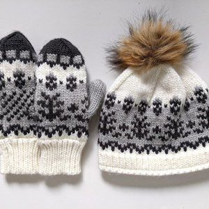 NEW UNUSED Luhta Nordic design patterned Hat & mittens Furry lining OS / Small